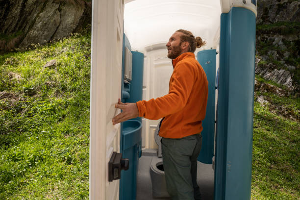 Best Luxury portable toilet rental  in Ishpeng, MI