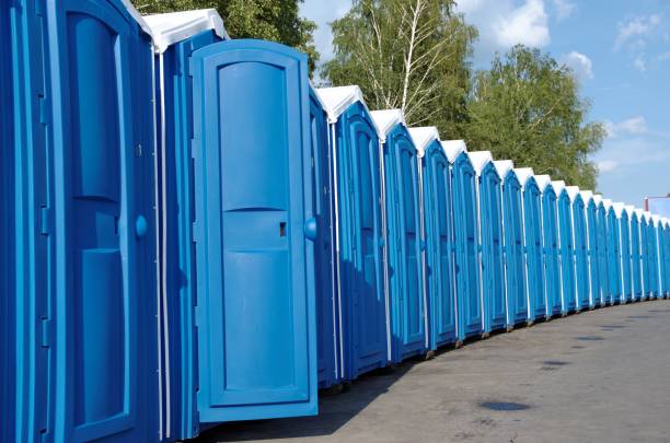 Portable bathroom rental in Ishpeming, MI